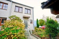 Hauptbild Reihenendhaus in R�dinghausen sucht neue Familie